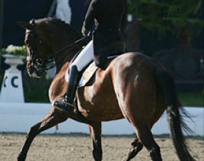 Vicky Smits and Daianira in the early morning sun