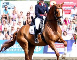 Laura Bechtolsheimer and Mistral Hojris at the 2009 Dressage at Hickstead :: Photo © Caroline Finch