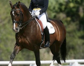 Elizabeth Austin on Olivier (by Idocus) :: Photo © Mary Phelps