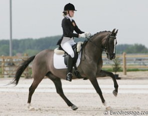 Astrid Rikheim on Dumbldore B-