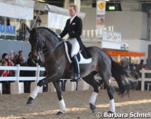 Brigitte Wittig schooling Charatan W