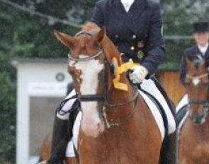 More rain: Katharina Winkelhues and Nadine Capellmann's gelding Rino won the preliminary test of the Piaff Forderpreis.