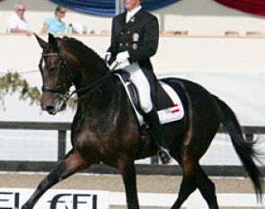 Hannes Mayr on Ellis at the 2009 European Championships :: Photo © Astrid Appels