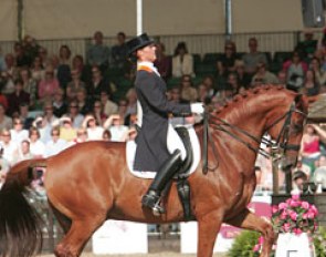 Adelinde Cornelissen on the final centerline heading towards the gold medal at the 2009 European Championships