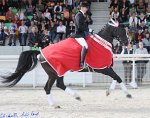 Isabel Jüstrich and the black gelding Darko of De Niro (by De Niro out of Diana (by Gagneur x Isidore)