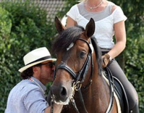 Eduardo Fischer and Hayley Beresford with Relampago do Retiro at the CDIO Aachen