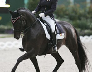 Claudia Fassaert on Donnerfee (by De Niro) at the 2010 CDIO Aachen :: Photo © Astrid Appels
