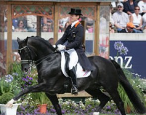 Edward Gal and Totilas in one of their extravagant extended trots