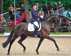 Stefanie Wolf and Arietta at the 2010 Bundeschampionate :: Photo © Jan Reumann