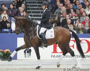 Gerdine Maree on Ziësto (by Lancet)