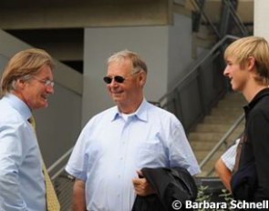 Frank Kemperman chats with "Opa Holland" (Adri Gordijn) and Sönke Rothenberger