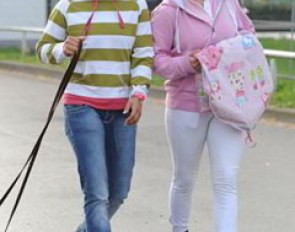 Charlott-Maria Schürmann and her sister Johanna, who made it to 6th place in the pony jumping championship