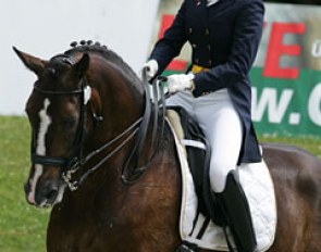 The Russians did suprisingly well at the 2010 European JR/YR Championships. Anna Balashova and Bonapart stood out with fluent trotwork, a decent walk and a nice contact with the bit.