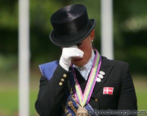 Anna Kasprzak visibly moved to tears for winning kur bronze