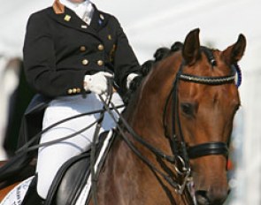 Mieke Mommen and Rocky showed excellent trot work with great half passes and medium and extended trots. The judged were puzzled how to score the trot extension as it scored between 6 and 8.