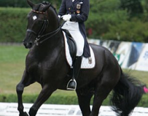 Rothenberger on Deveraux OLD. Her team gold medal was the 10th gold medal she won in her career so far. She's the most decorated youth rider ever. 3 x team gold ponies, 3 x gold on Paso Doble, 3 x gold on Deveraux, today 10th team gold.
