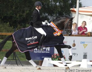 Theo Hanzon and Amazing Star Win the 2010 Pavo Cup Finals for 5-year olds :: Photo © Dirk Caremans