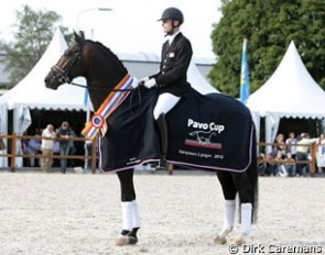 Theo Hanzon and Amazing Star take it all in at the 2010 Pavo Cup Finals
