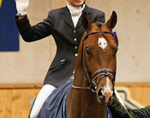 Yvonne Osterholm and Bellagio Win the 4-year old division at the 2010 Swedish YH Championships :: Photo © David Svensson