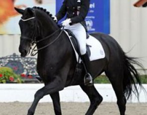 Stella Charlott Roth on Diva Royal