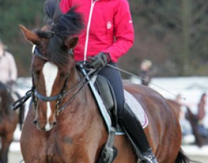 Jasmin Schaudt with the 9-year old Baden Wurttemberger branded mare Girasol (by Gribaldi x Landioso). This mare is claimed to be (by some) the German answer to Totilas. She has jaw-dropping unlimited movement potential