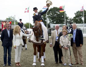 Adelinde Cornelissen wins the 2010 World Dressage Masters Final in Hickstead :: Photo © Paul Harding