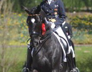 Sanneke Rothenberger and Deveraux in the young riders' class