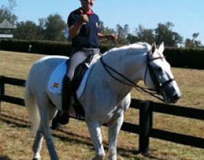 Claudio Castilla Ruiz walks Jade de Mv at the Kentucky Horse Park :: Photo © Patricia Koschel