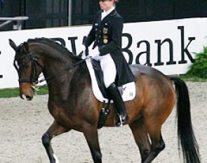 Isabell Werth and El Santo NRW at the 2010 CDI Stuttgart :: Photo © Silke Rottermann