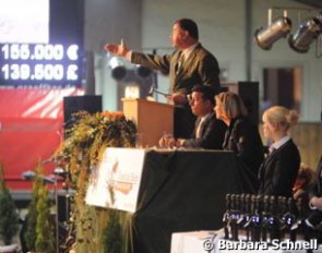 Volker Raulfs, auctioneer at the 2010 Classical Sales Warendorf