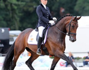 Vai Bruntink rode one of the most talented 5-year olds in the Finals: Anne Beth (by Oscar x Corleone) has a world class trot and a very good canter. She was tense and spooky and made mistakes though: 14th with 7.74