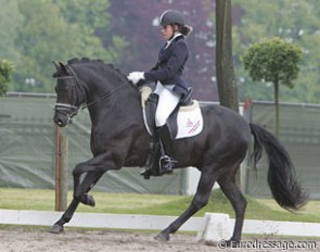 Dutch-Italian Chiara Prijs Vitale on Mastwood Blackberry