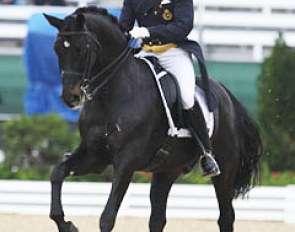 Belgian Jeroen Devroe expected more of the Games. Depsite a delicate test, the horse lacked engagement in the passage. With 67.532% they were the highest ranked rider to miss out on the Grand Prix Special. Bummer