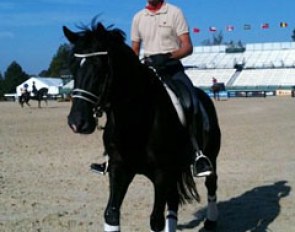 Edward Gal and Totilas go for a walk in the main arena :: Photo © Nicole Werner