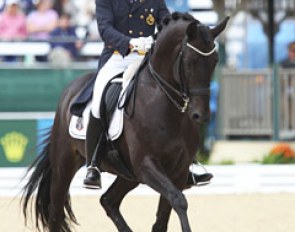 Belgian Stefan van Ingelgem didn't have an ideal preparation for WEG. While he was in Kentucky his father unexpectedly passed away and Stefan flew back home for the funeral. He made it back on time for the GP and scored 66.638% (37th)