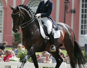 Italian Silvia Rizzo on the 16-year old licensed stallion Donnerbube II (by Donnerhall x Pik Bube I)