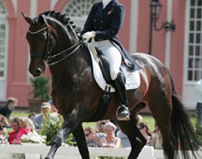 Italian Silvia Rizzo on the 16-year old licensed stallion Donnerbube II (by Donnerhall x Pik Bube I)