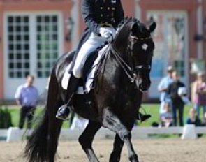 Sanneke Rothenberger and Deveraux OLD ride their brand new kur in Wiesbaden