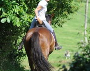 After their ride Nadine and Girasol go for a stroll