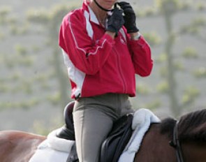 All Canadian riders wore helmets. Finally someone setting a good example!