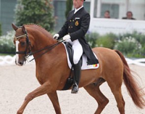 Ronny Coenraerds on the Belgian warmblood Calypso van het Goorhof (by Camus)