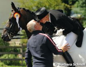 Wolfram and Brigitte Wittig share a kiss