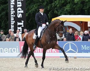 Andreas Helgstrand and Marron at the 2011 CDI Copenhagen at the Bernstorffpark :: Photo © Ridehesten.com