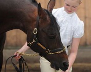 After the 2011 German Pony Championships, Semmieke Rothenberger took home yet another pony for her to ride: Der Feine Lord. The bay stallion was previously ridden by Joline Thuning