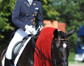 Sanneke Rothenberger and Deveraux cool off after winning the kur to music on Sunday