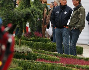 Trainers Christoph von Daehne and Hasse Hoffmann have a chat