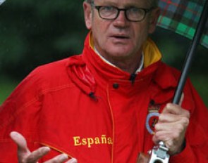 Spanish youth coach Ralph Michael Rash :: Photo © Astrid Appels