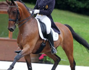 Tahnee Waelkens and Sandiegobese at the 2011 European YR Championships :: Photo © Astrid Appels