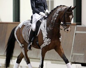 Lisanne der Nederlanden on Zigeuner