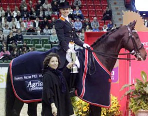 Adelinde Cornelissen wins the 2011 CDI-W Gothenburg World Cup Qualifier
